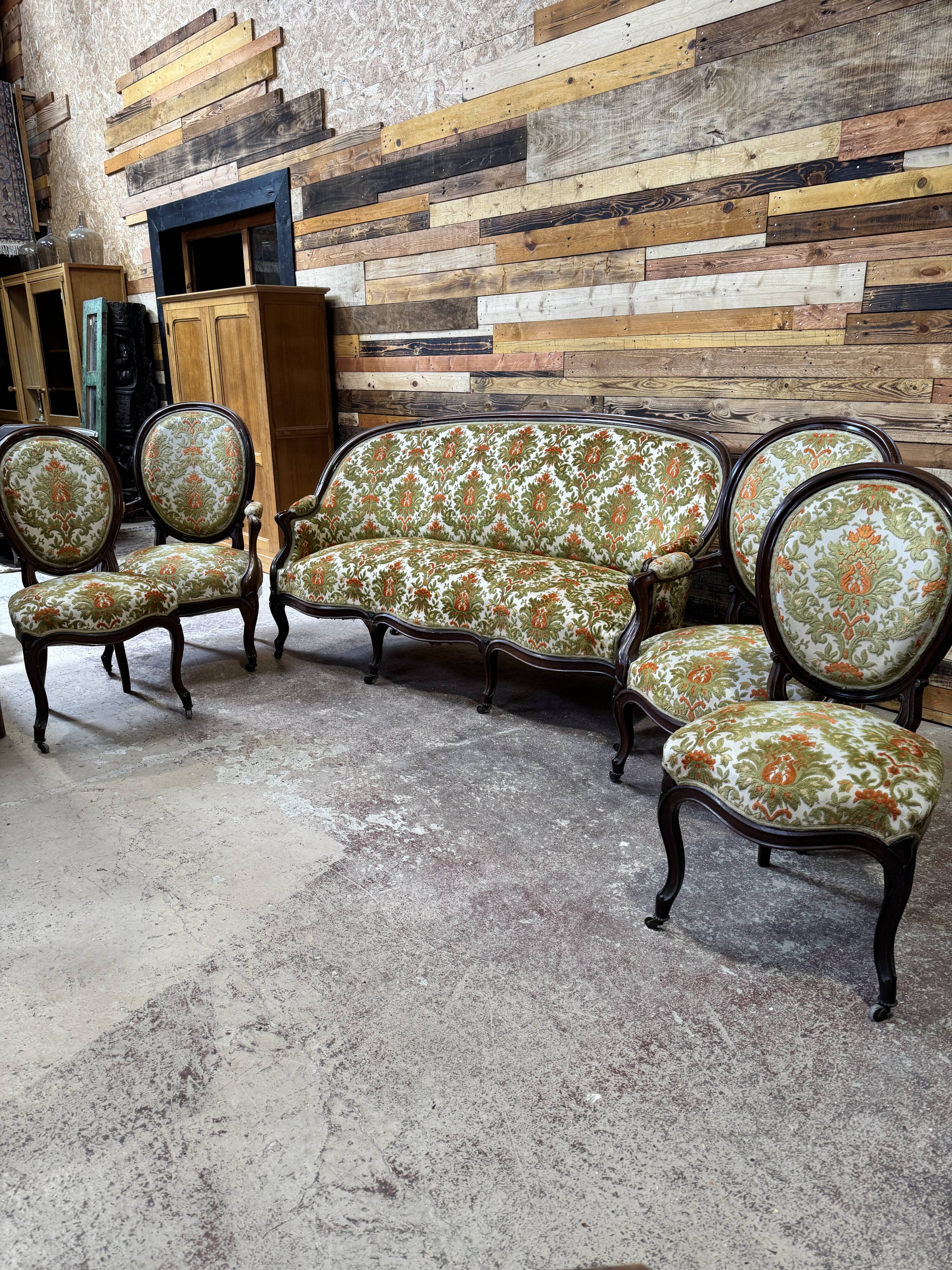 Louis-Philippe style bench from the 19th century, made of solid mahogany.