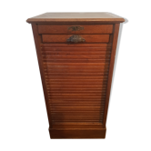 Furniture with sliding drawer