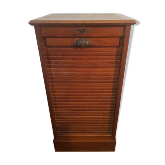 Furniture with sliding drawer