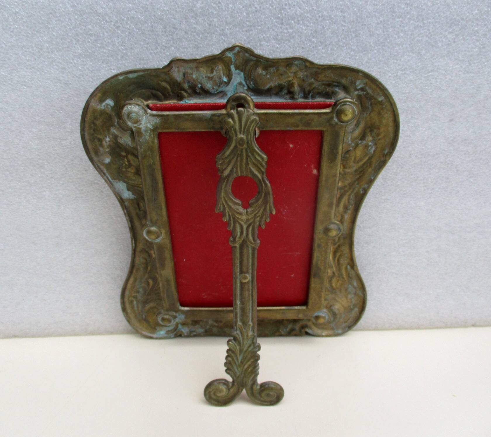 Vintage brass/bronze frame for 75 x 120 mm subject