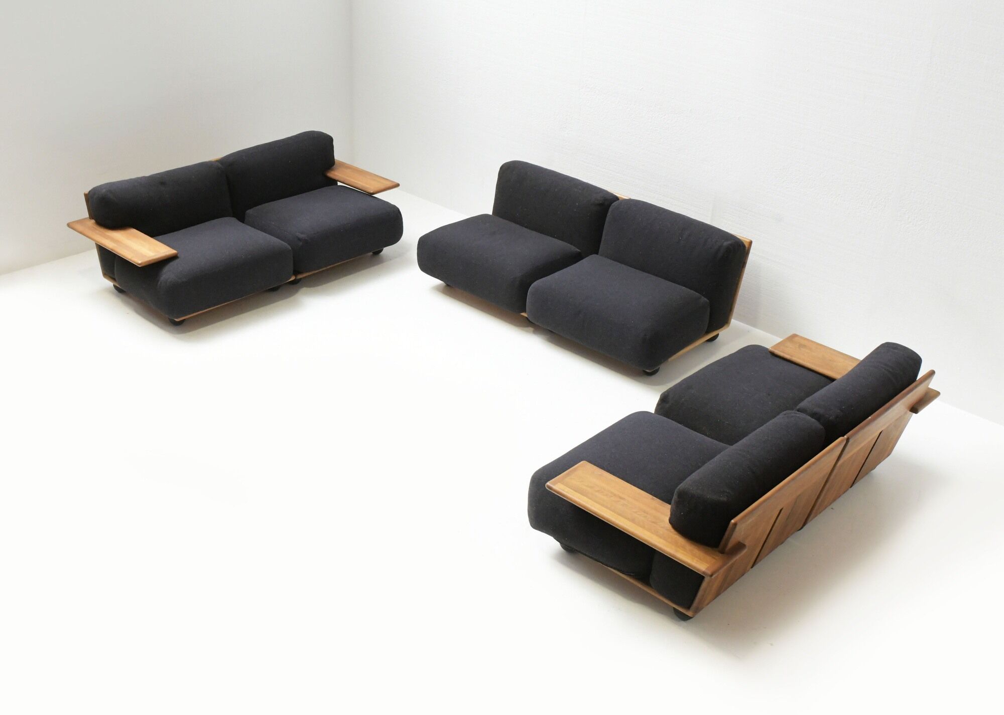 Stunning modular Pianura seating group by Mario Bellini for Cassina Italy