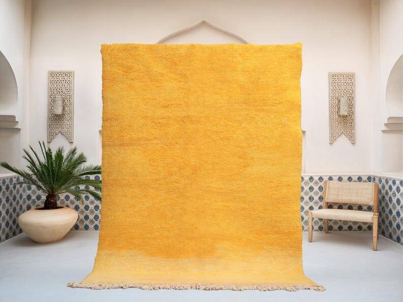 Traditional yellow wool Beni Ourain rug, size 2/3 m.