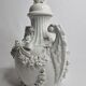 Vase décoratif de style baroque en porcelaine blanche émaillée, 26 cm
