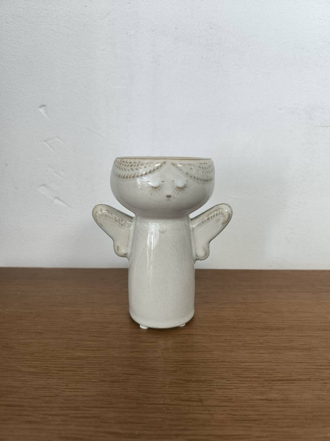 Ceramic candle holder