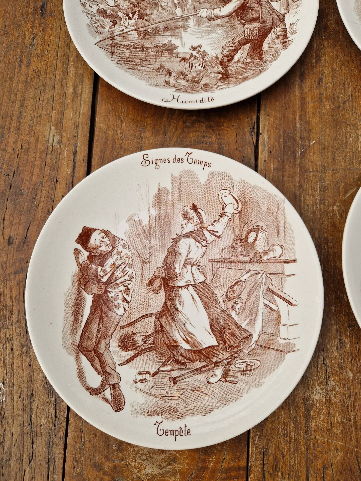 Set of 6 earthenware plates from Sarreguemines U&C Signs of the Times.