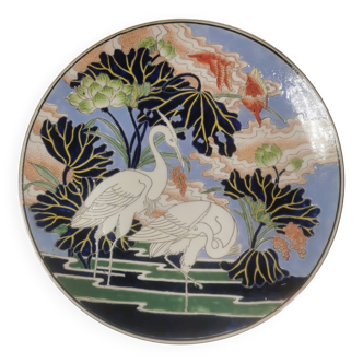 Large model plate in Chinese enamel porcelain with splendid bird decoration. macau