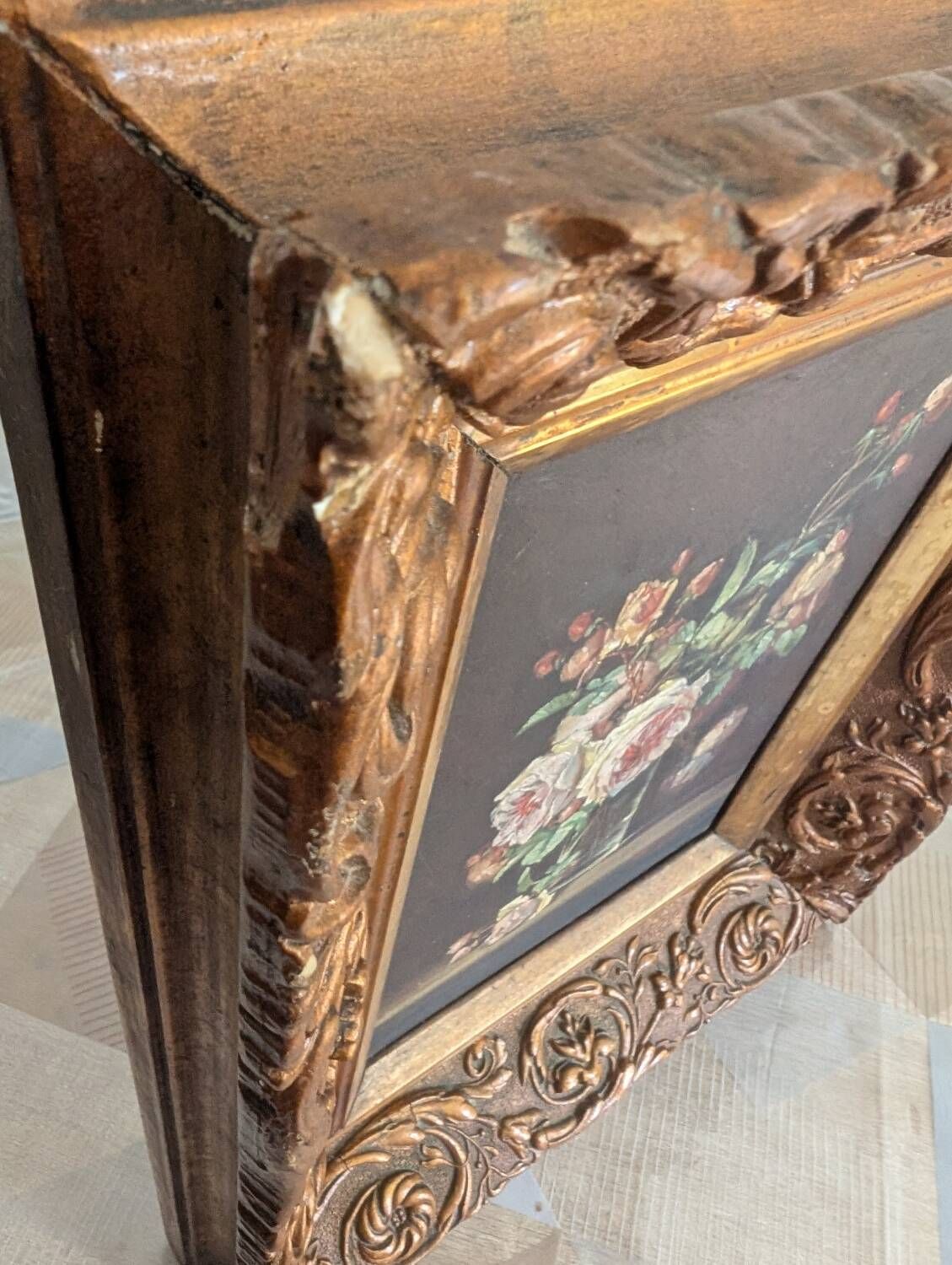 Oil painting on rosewood in a vase, early 20th century