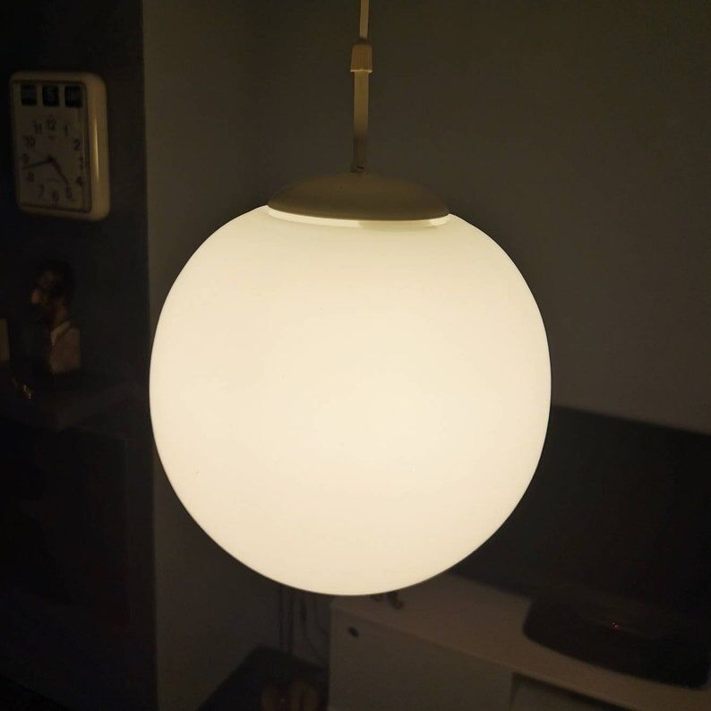 Glass suspension from the mid-century 80s