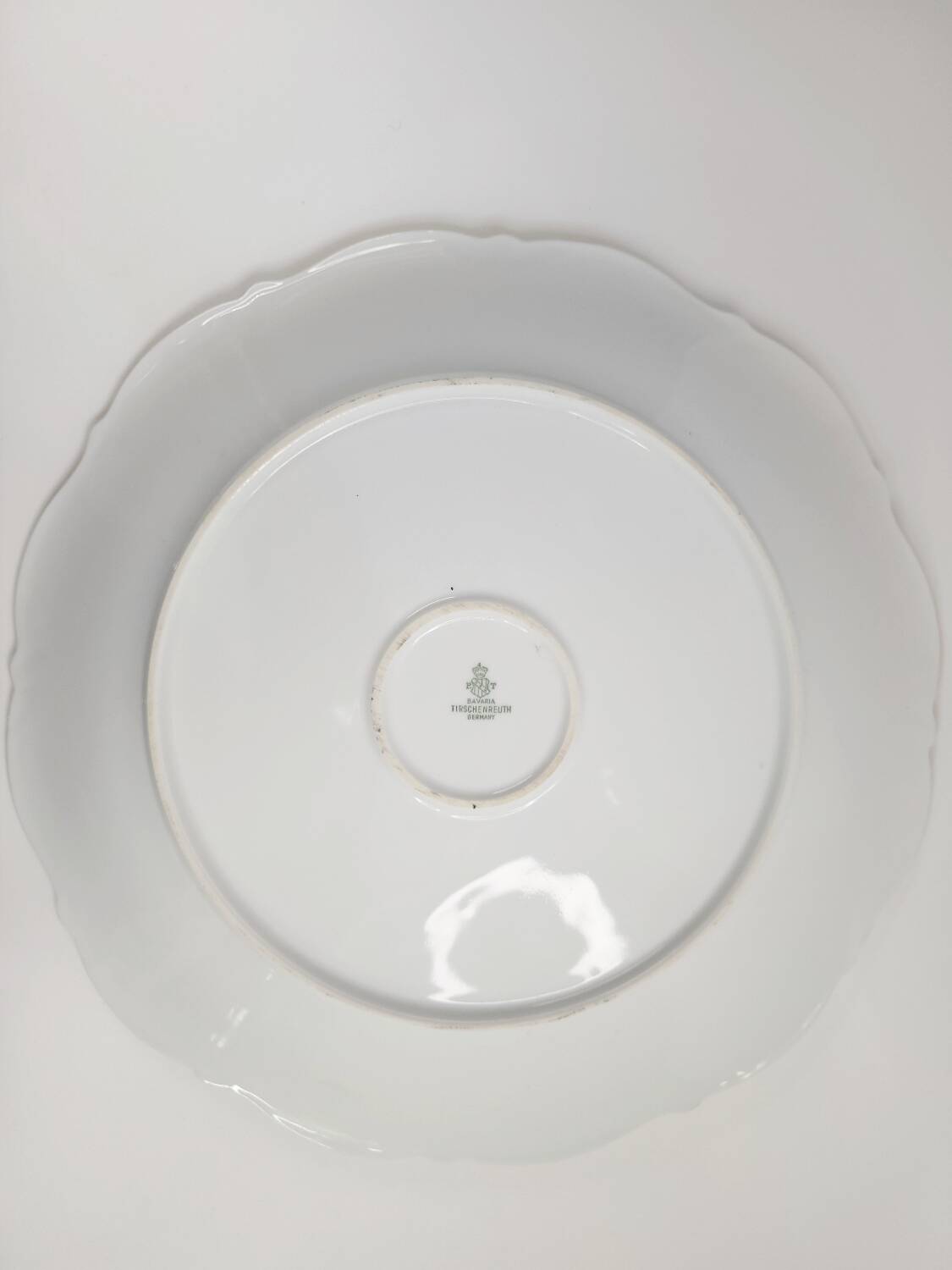 Large antique hollow plate in gilded porcelain – Tirschenreuth, Bavaria –