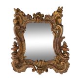 Miroir en bois sculpté et doré