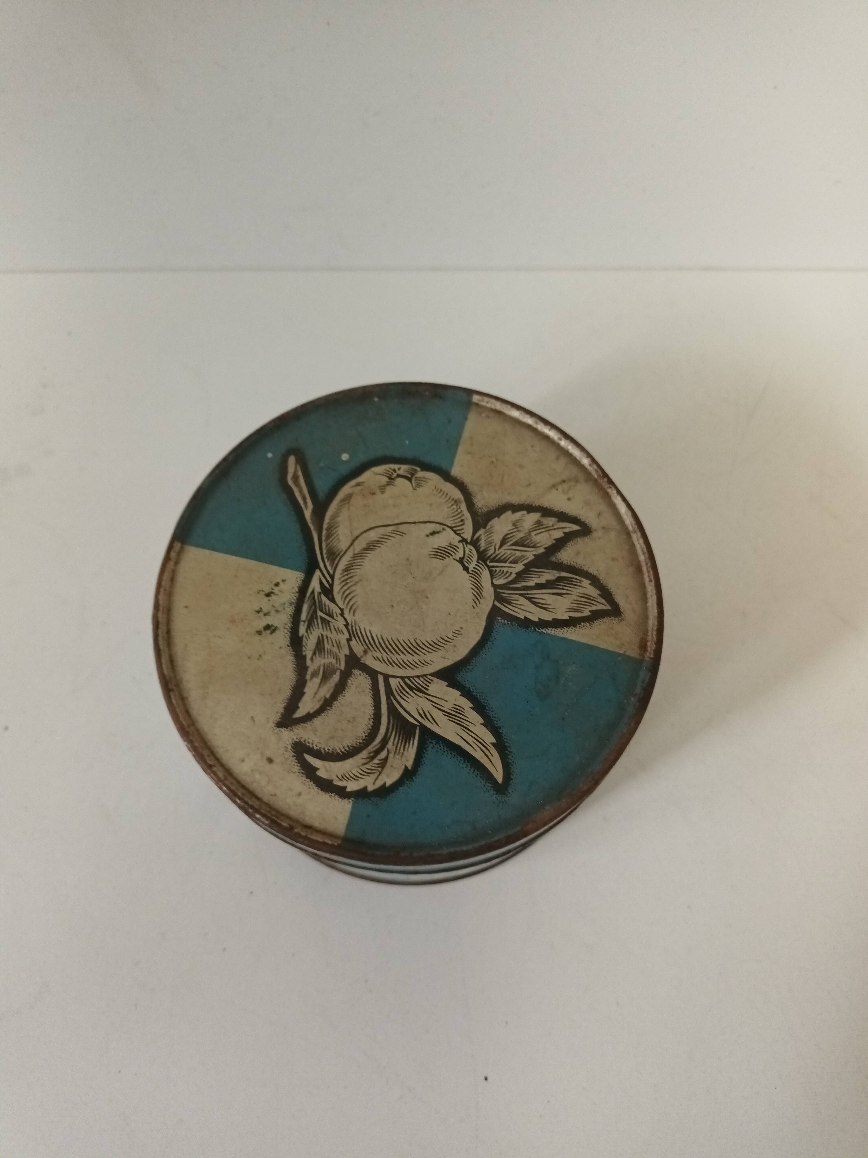 Boite ronde en métal ancienne