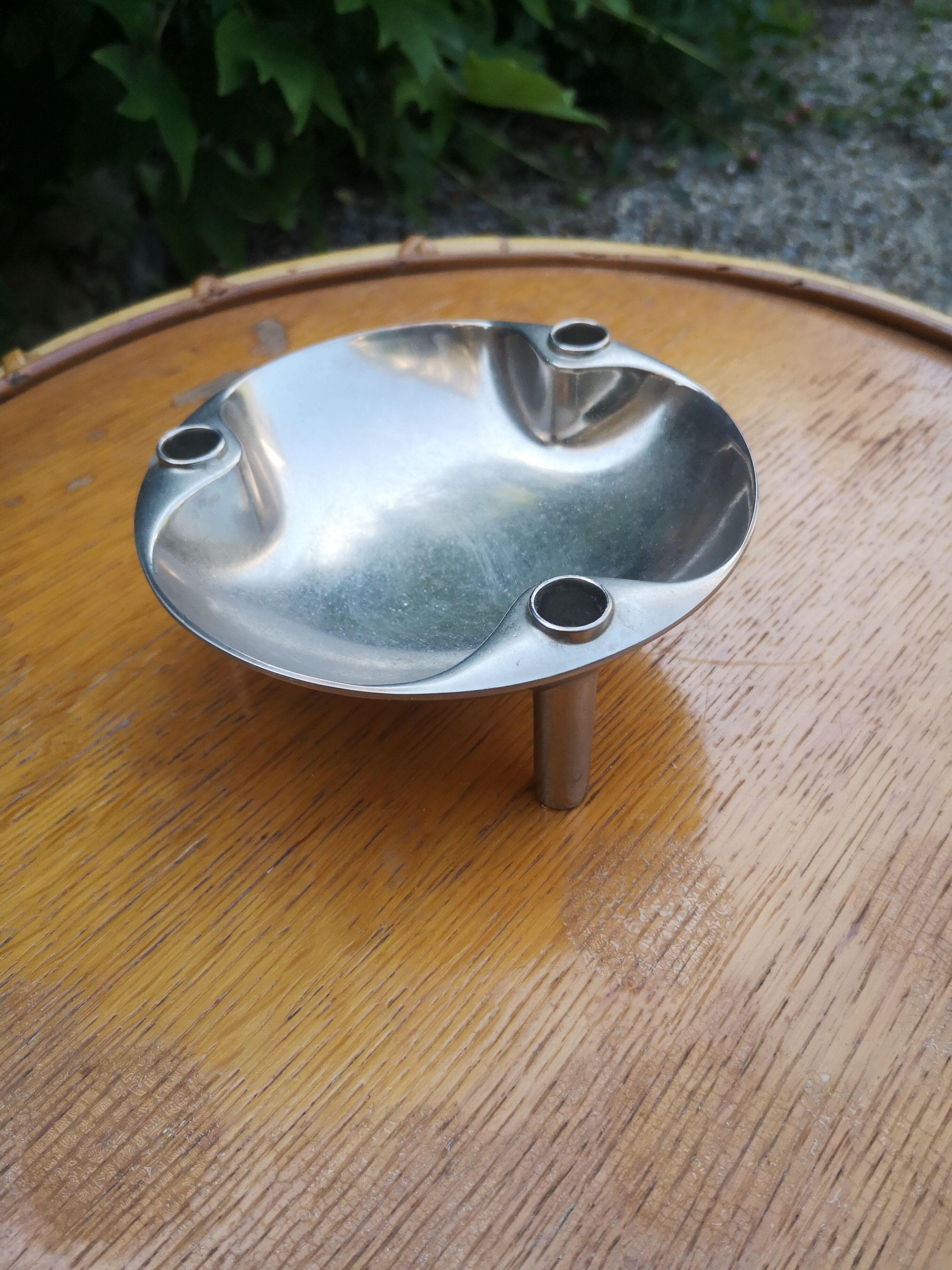 Empty pocket, Nagel candle holder