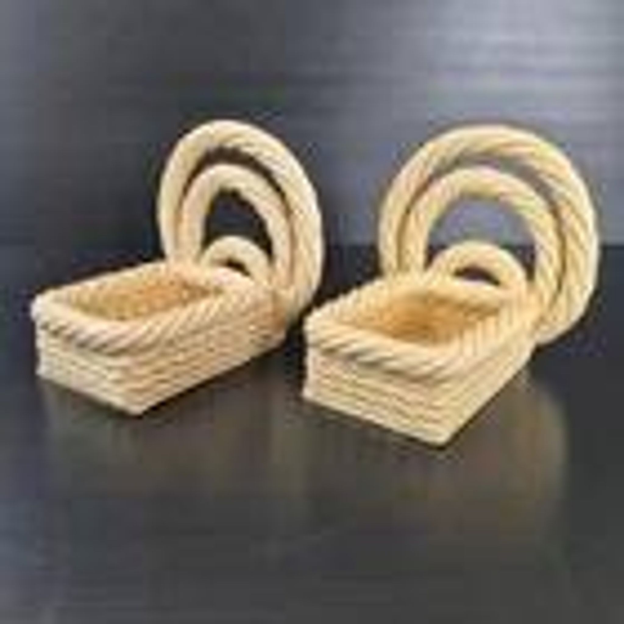 VINTAGE 1960 BOOKENDS WOVEN BASKETS IN 60S RETRO CERAMIC