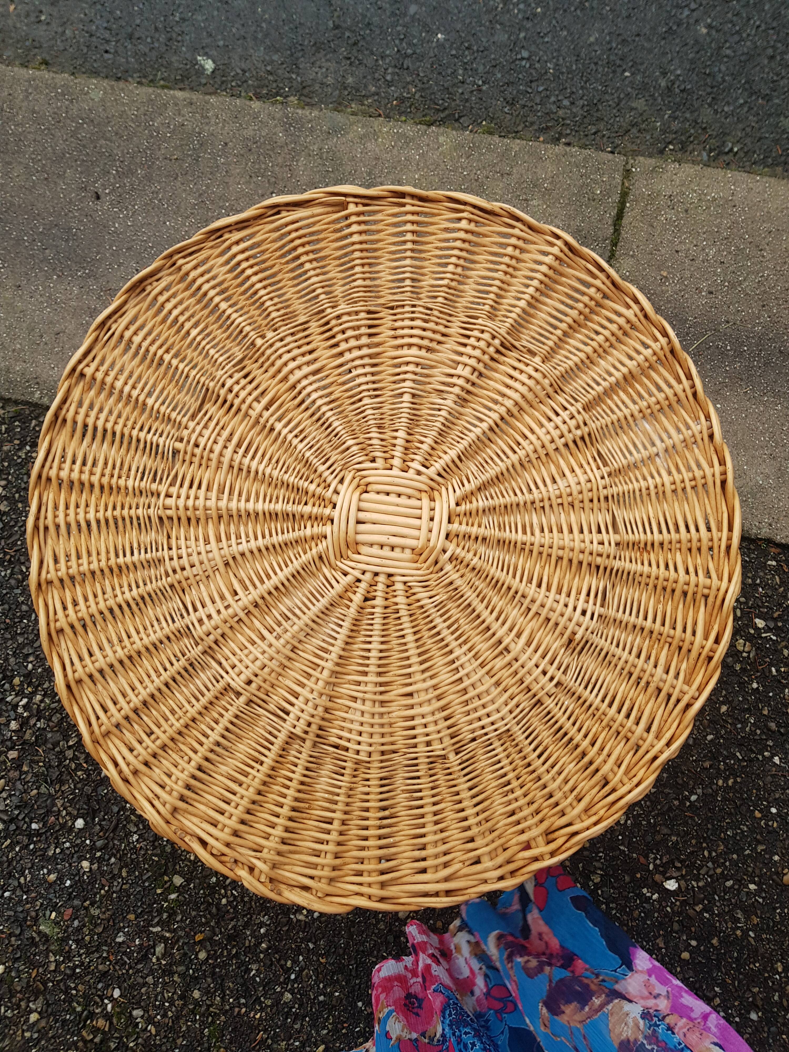 Round wicker side table