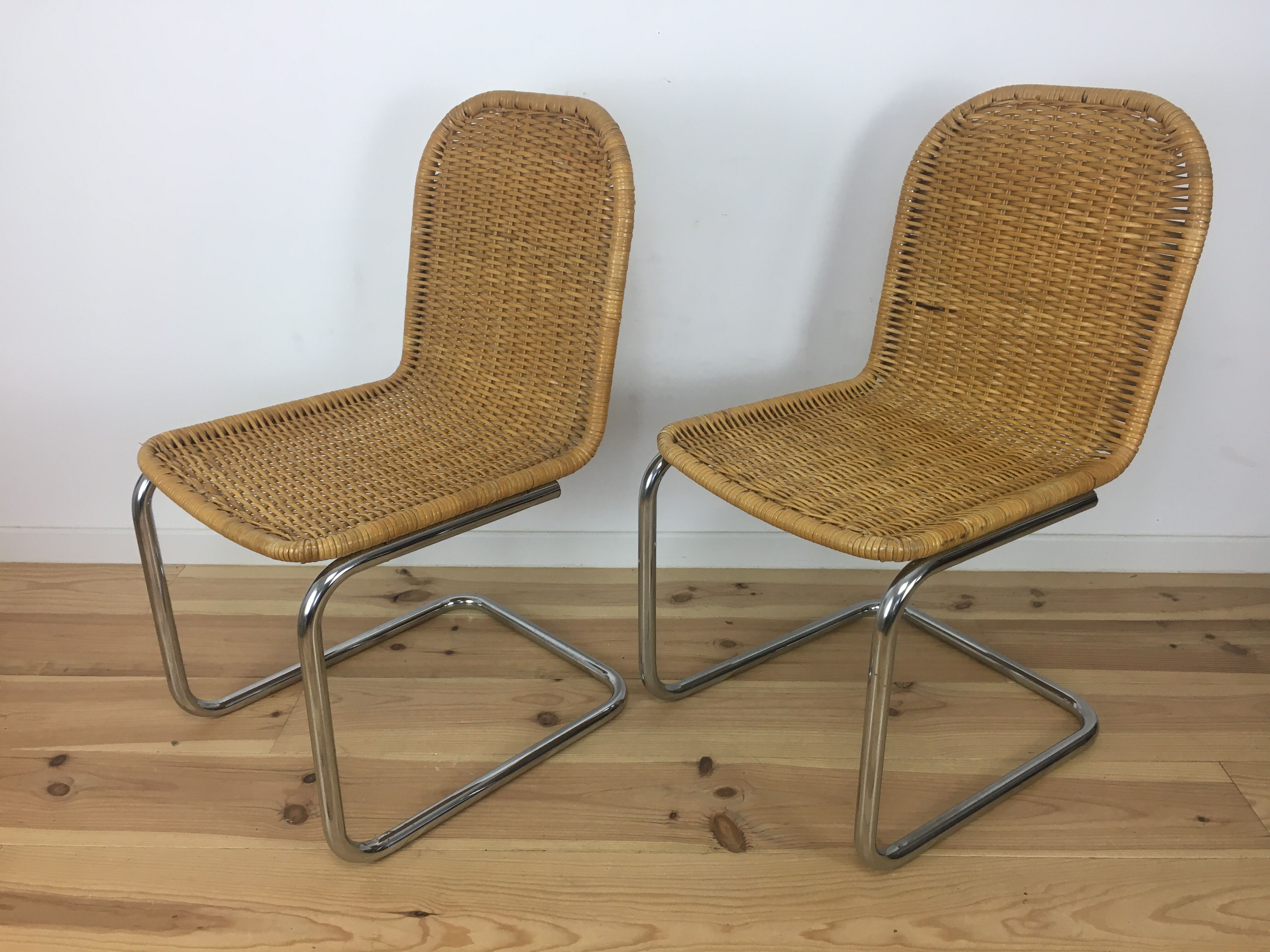 Vintage cantilever chairs in chrome and rattan