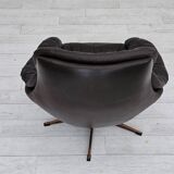 Années 1970, fauteuil vintage danois en cuir par HWKlein, bon état d'origine.