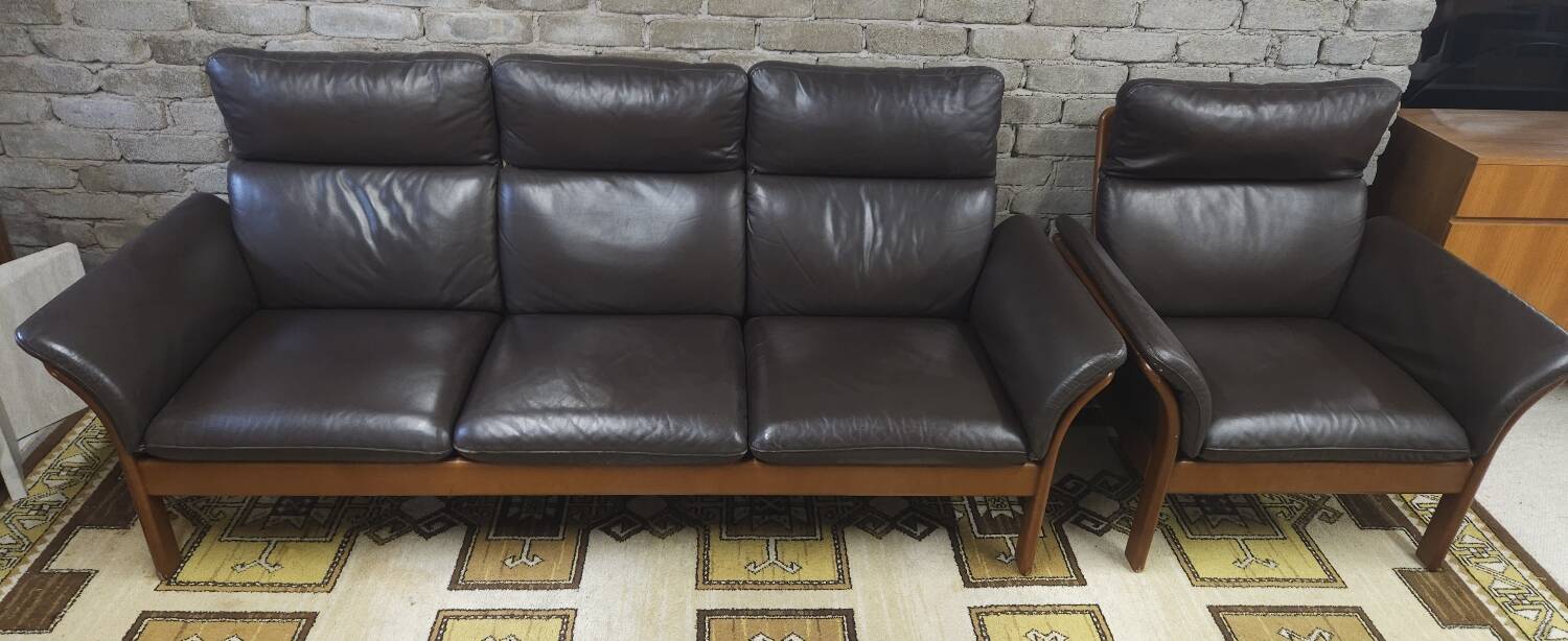 Sofa and armchair set