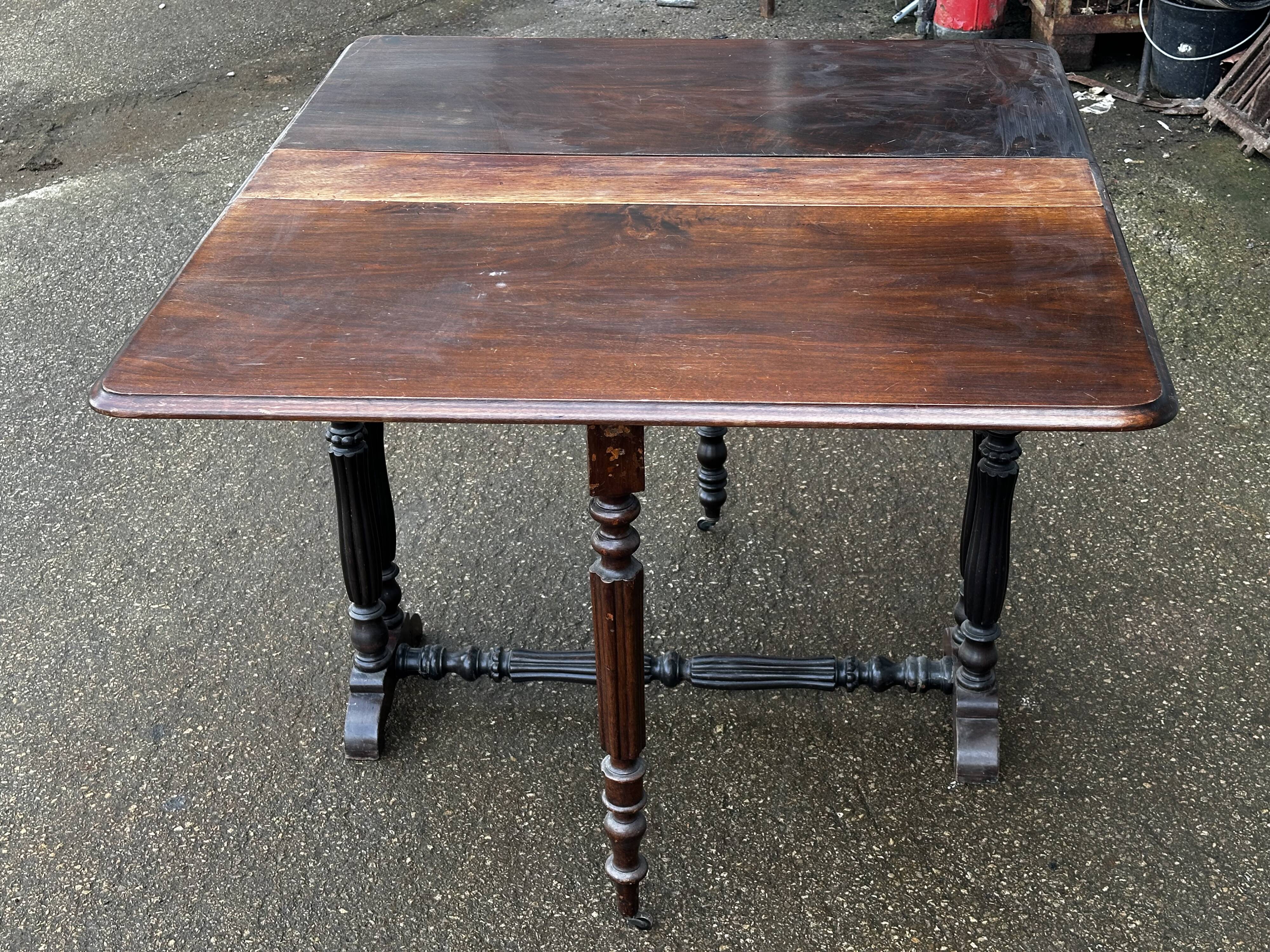 Victorian Mahogany Gate-Leg (folding) Table