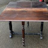 Victorian Mahogany Gate-Leg (folding) Table