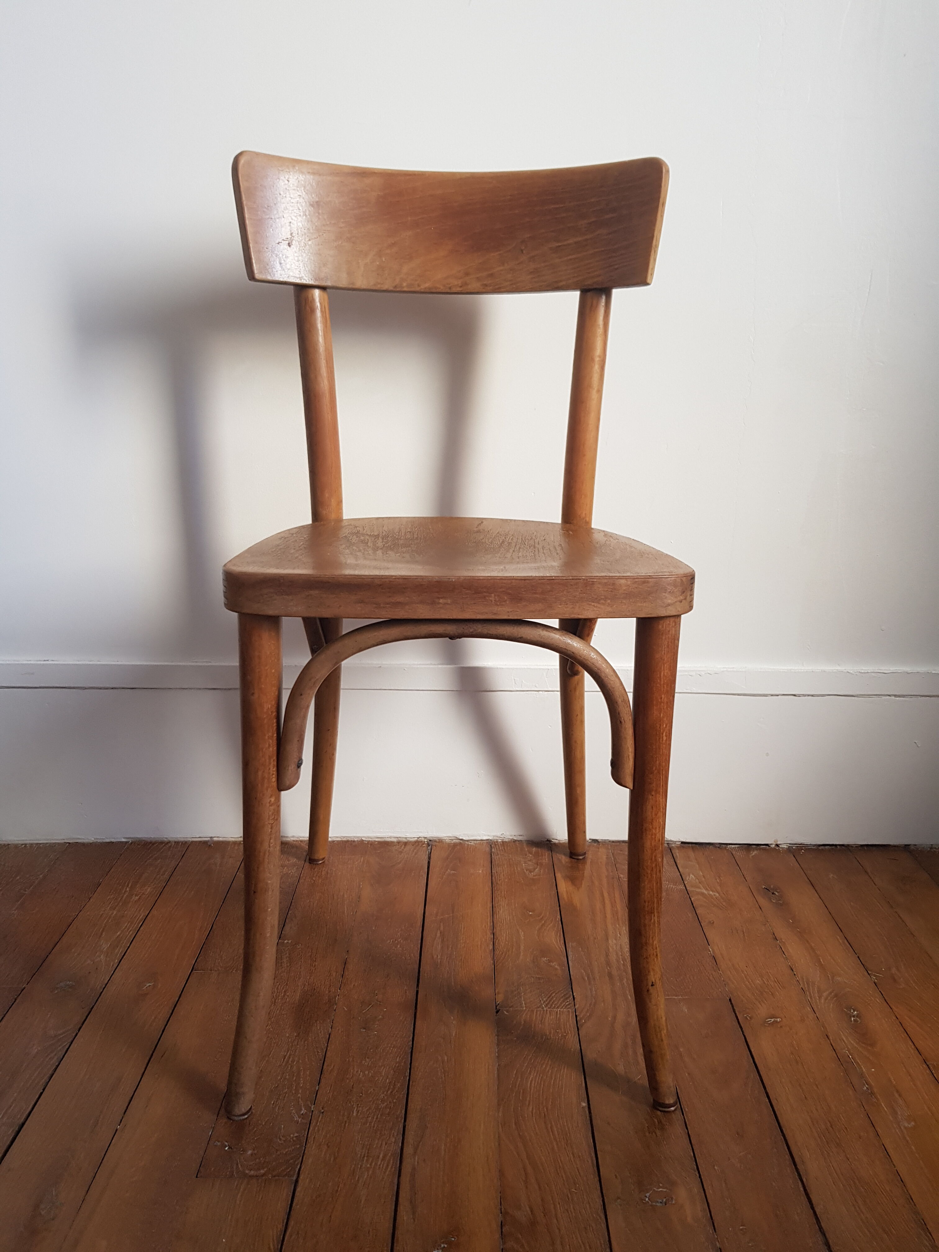 Chaise bistrot en bois clair