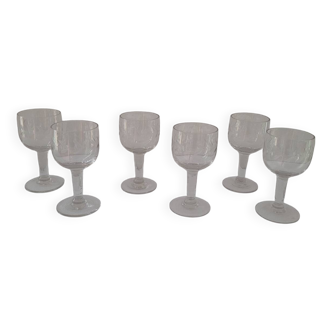 30's stemmed glasses