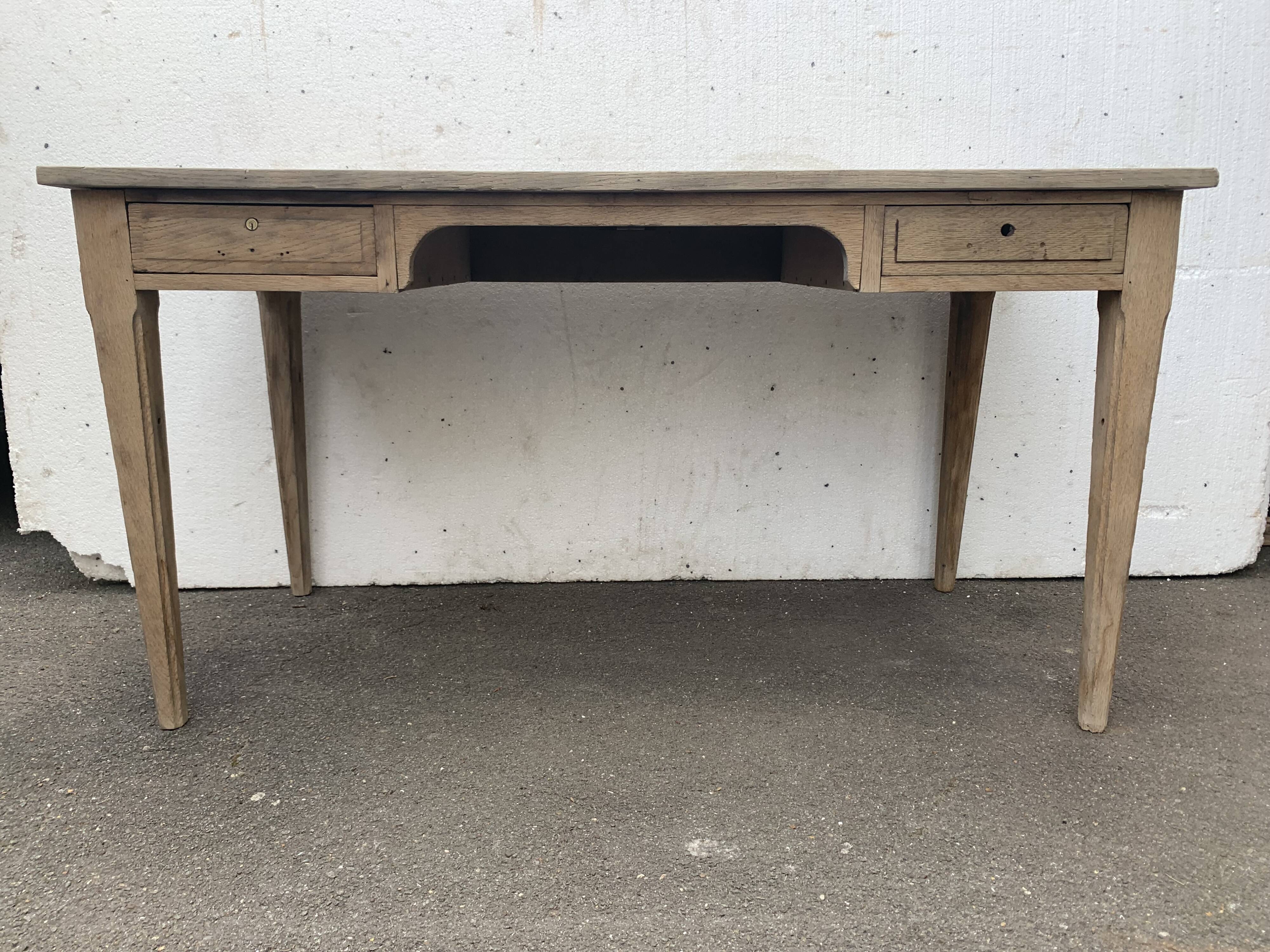Lois XVI style desk in solid oak XX century