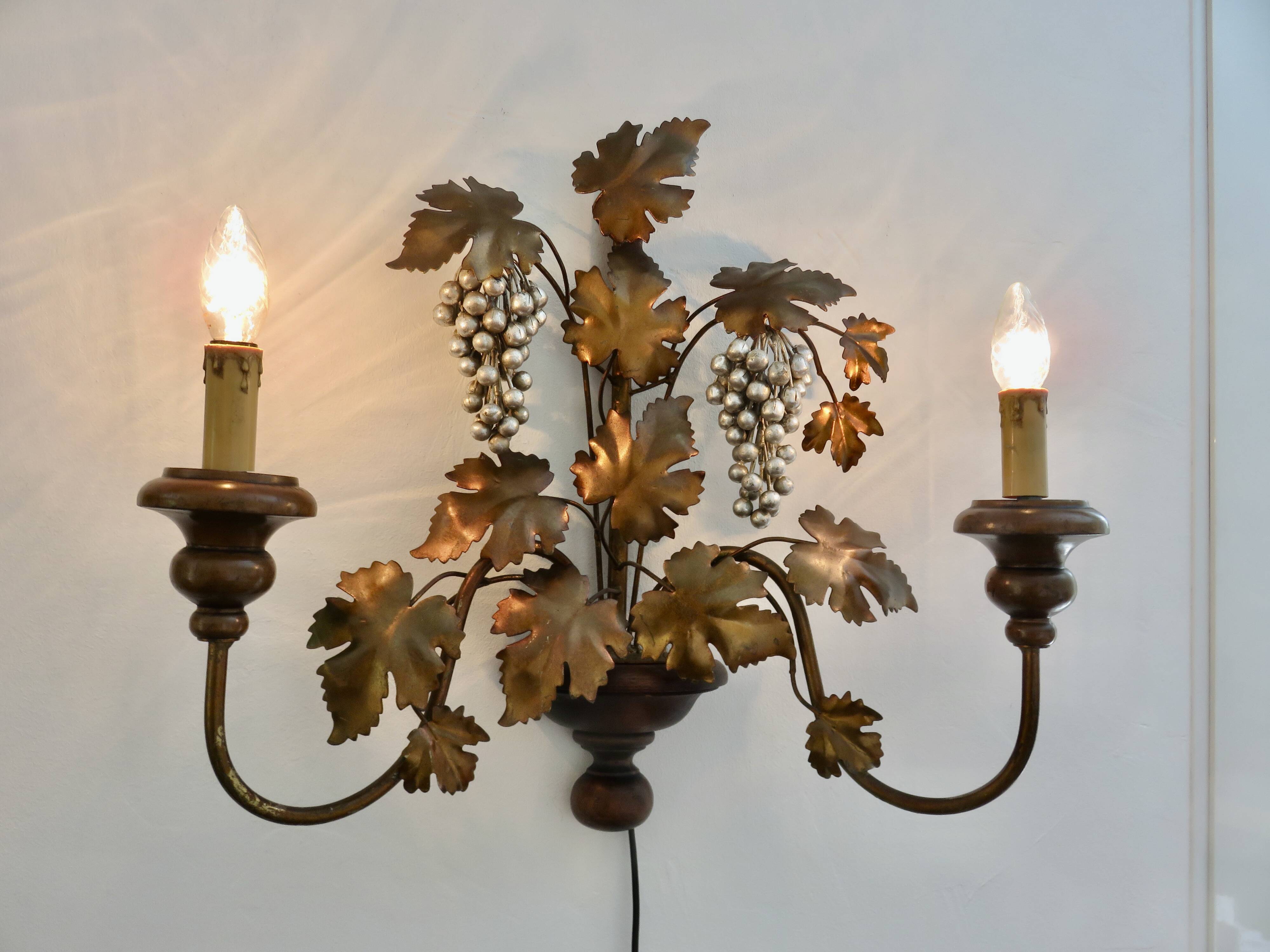 Florentine “grape” wall lamp Italy, 1940 - 1950
