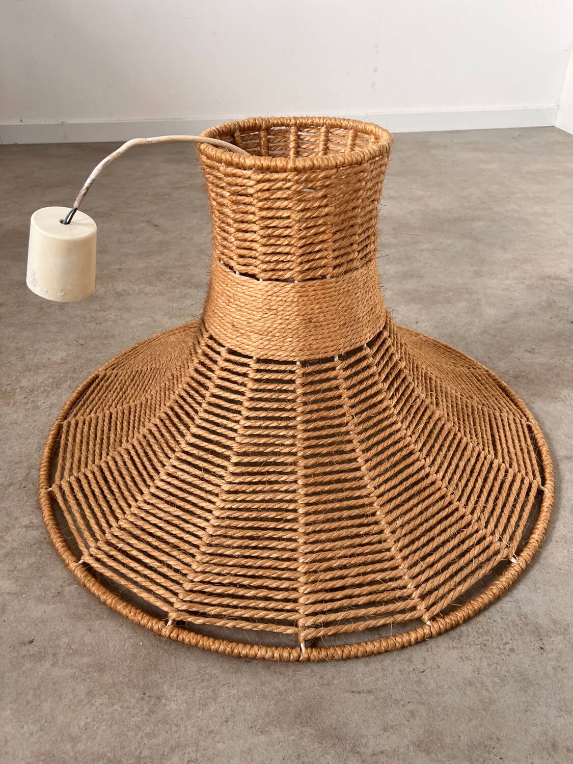 Large vintage rope pendant lamp design from the 70s
