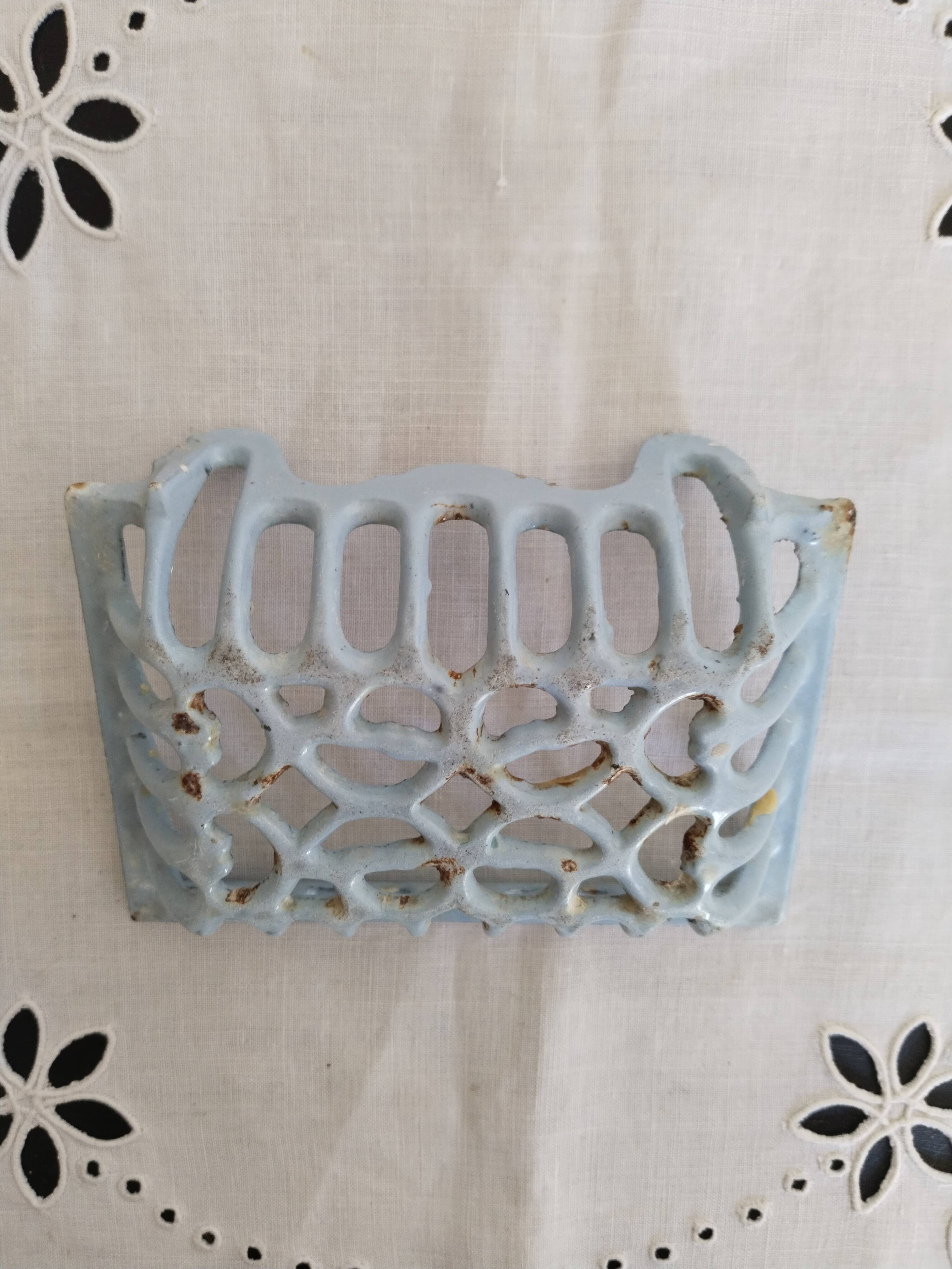 Vintage blue enamel soap dish, 1940s