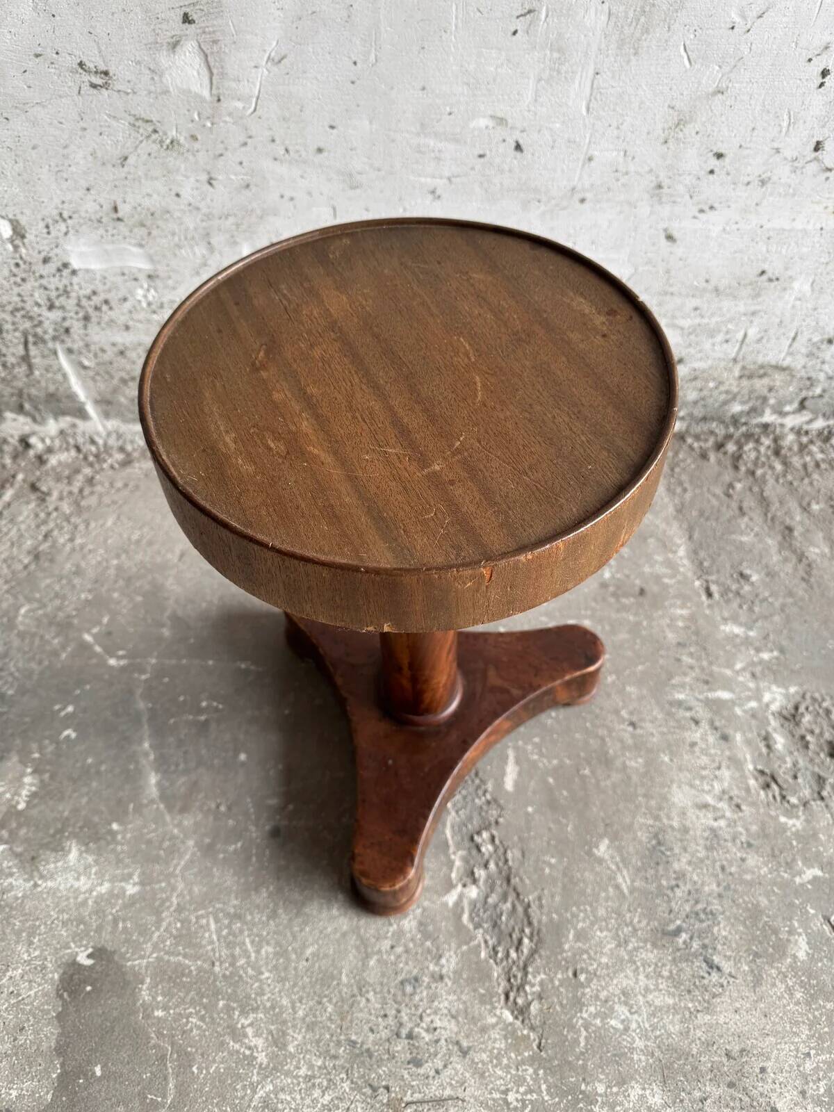 Table d’appoint vintage en bois – France, vers 1950