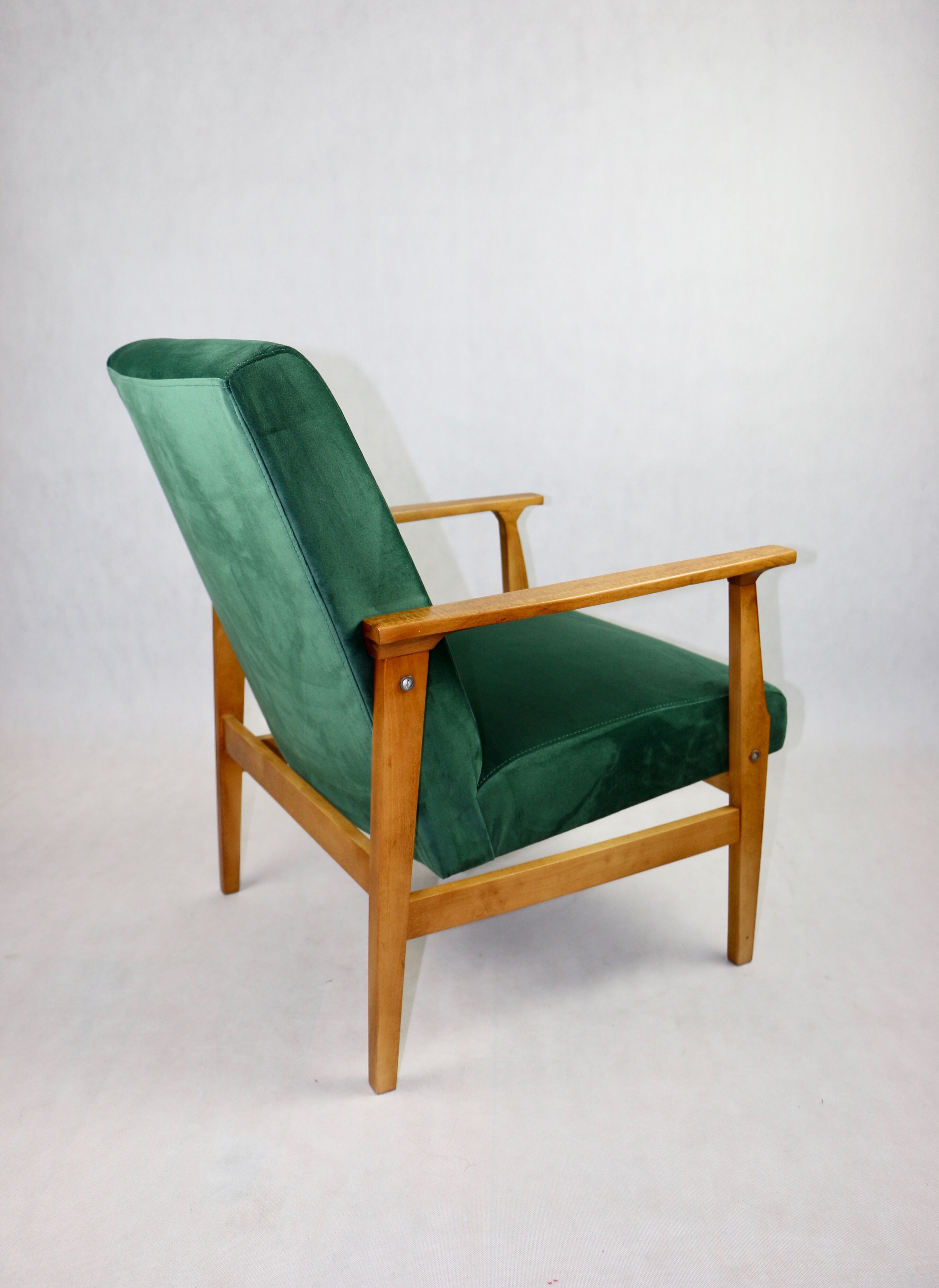 Vintage green velvet lounge chair, 1970s