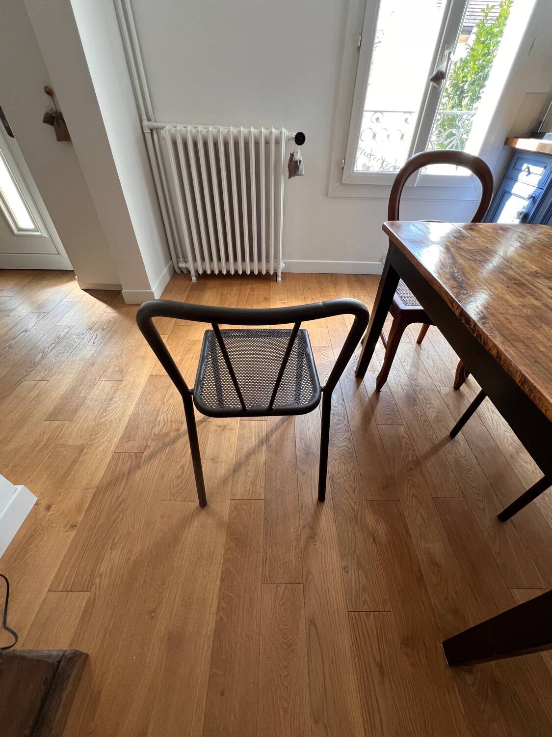 Chaise en fer vintage