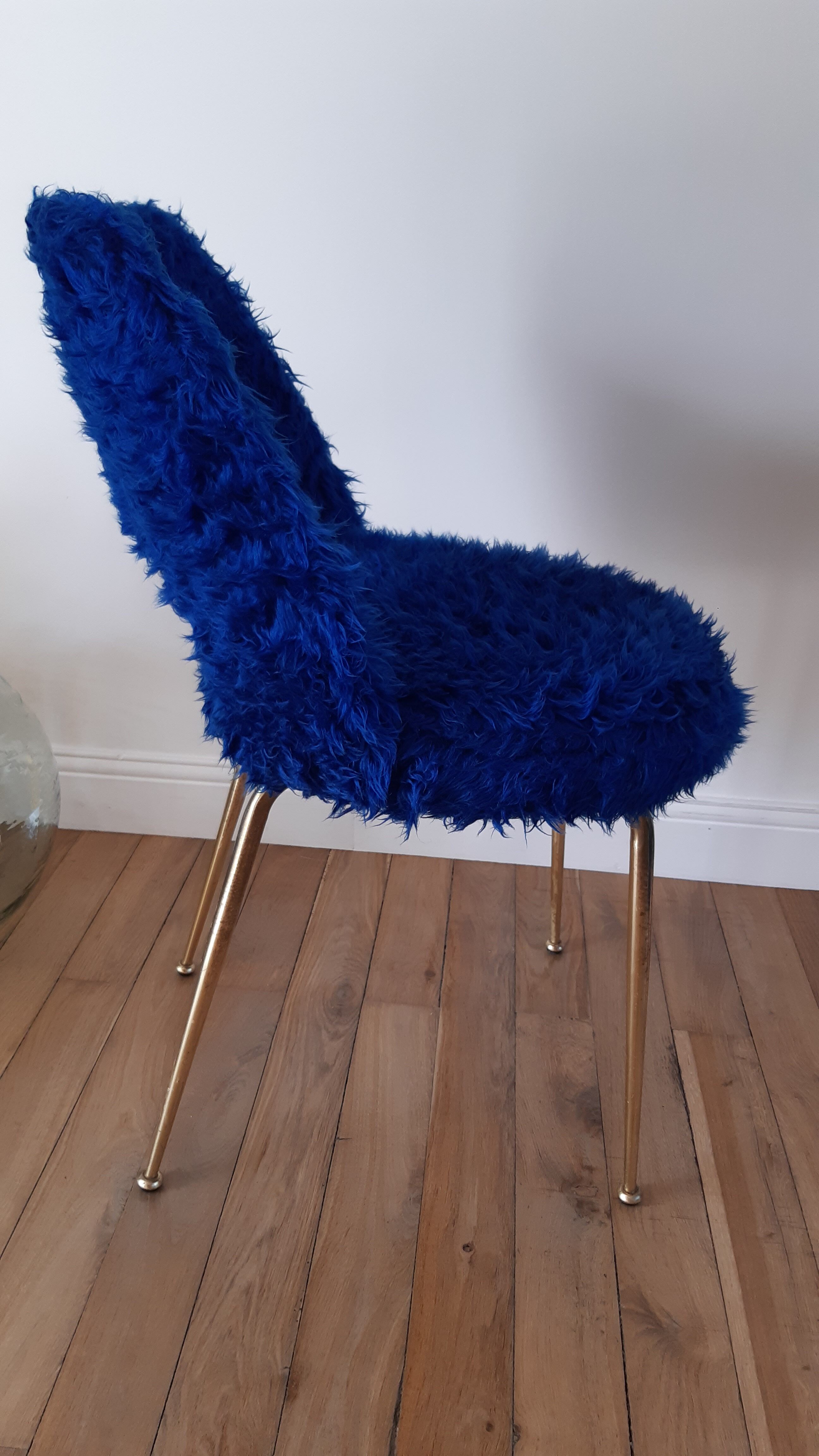 Chair in royal blue moumoute and brass legs 60s
