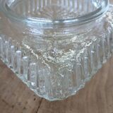 Plafonnier ancien en verre moulé