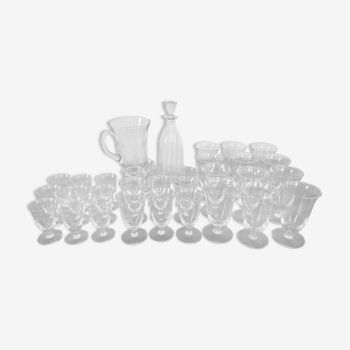 Glass, decanter and pitcher service 33 pieces