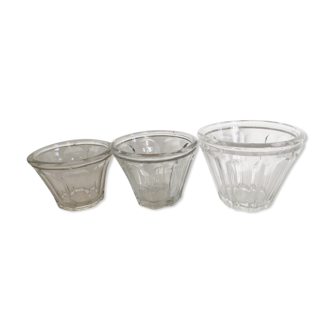Série de 3 anciens pots évasés de confiture