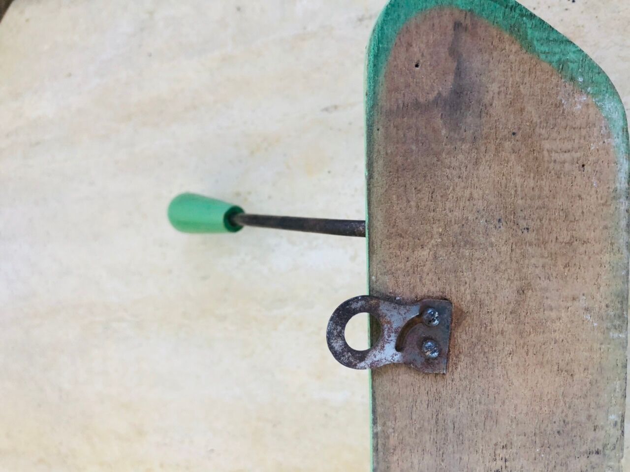 Vintage wall coat holder with 4 patères circa 50/60