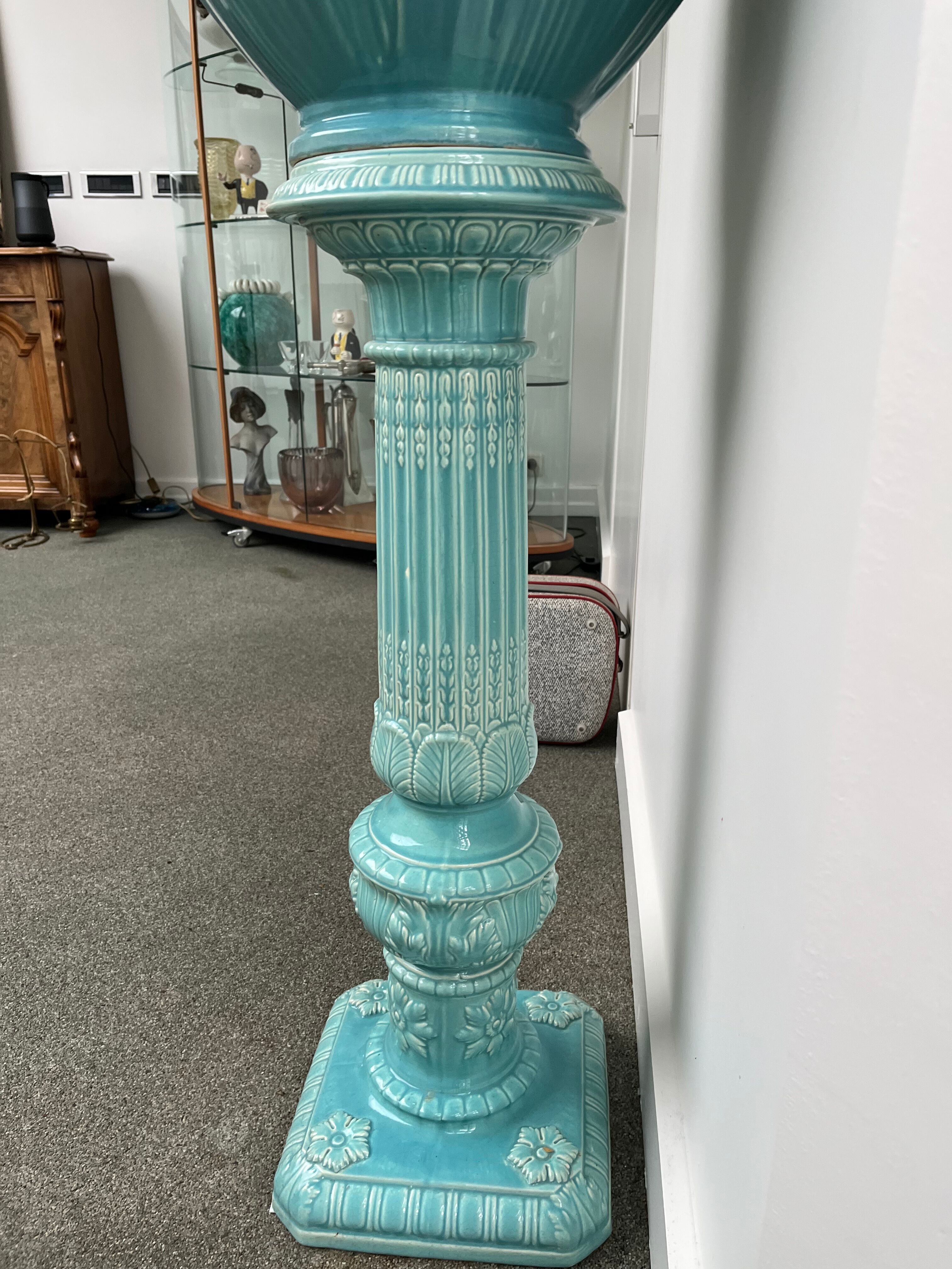 Basin on column early twentieth century