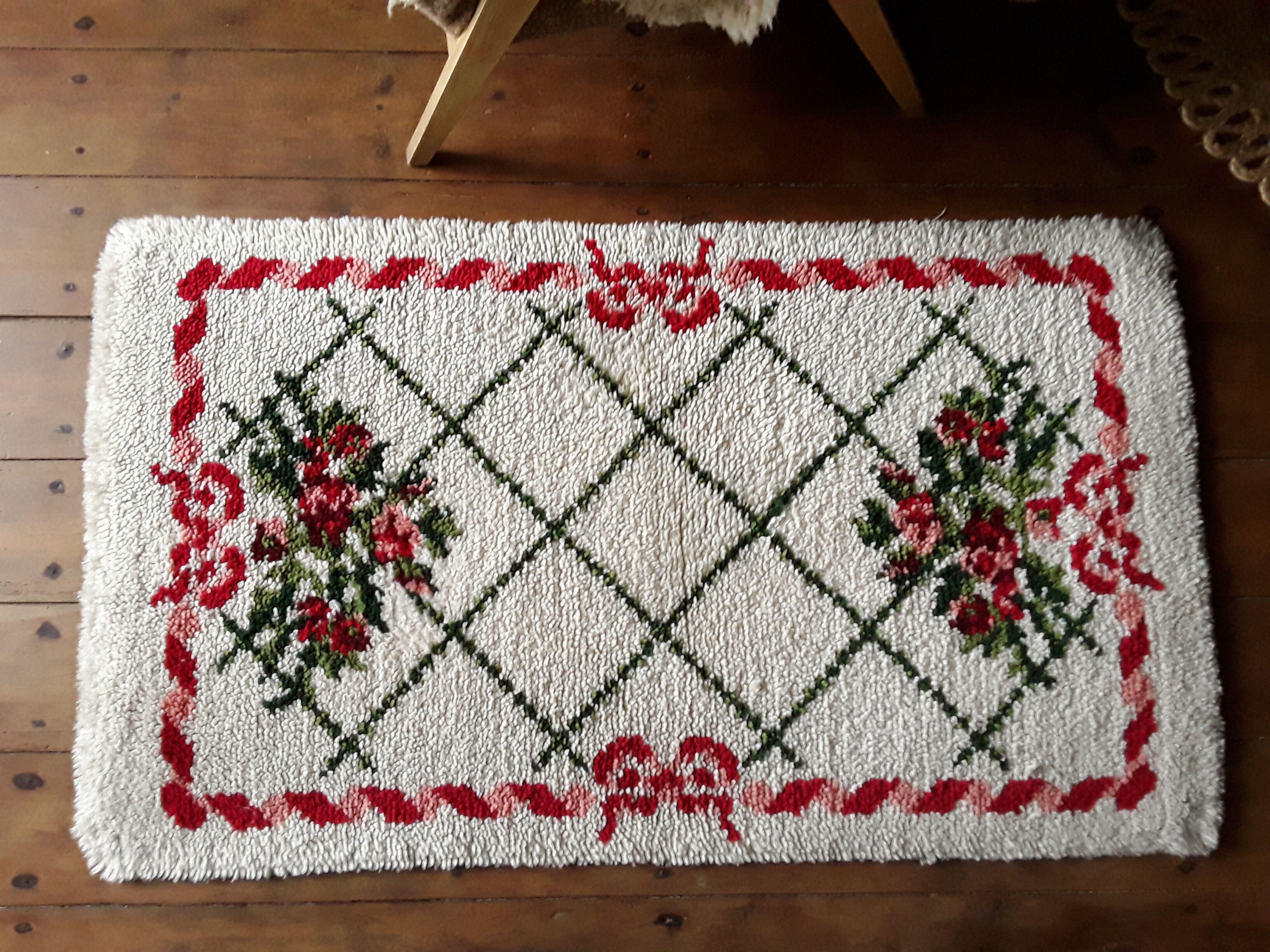 Pure wool vintage carpet