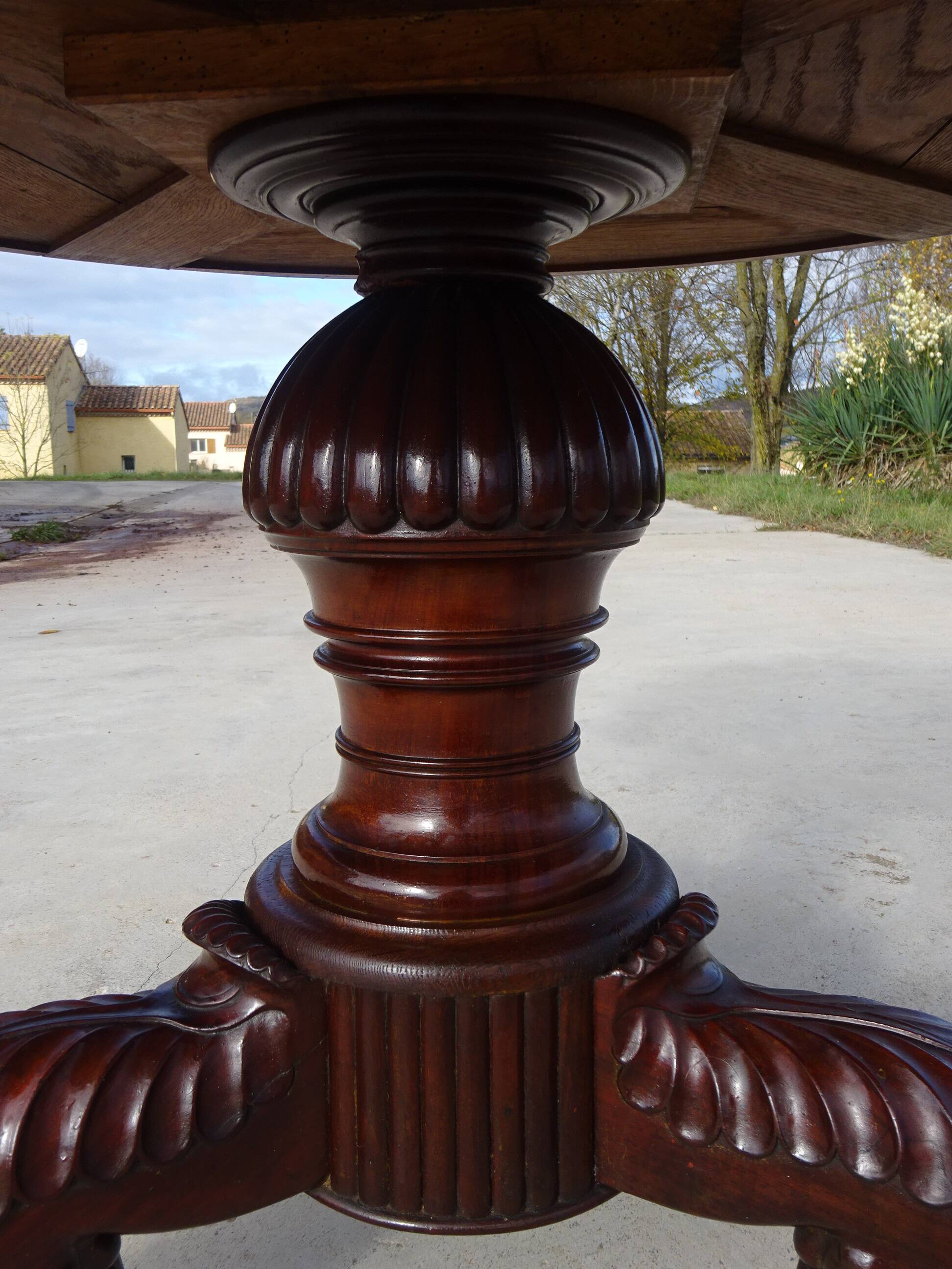 Empire guéridon, rotating marble top