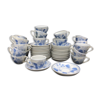 Set of 12 cups Blue China