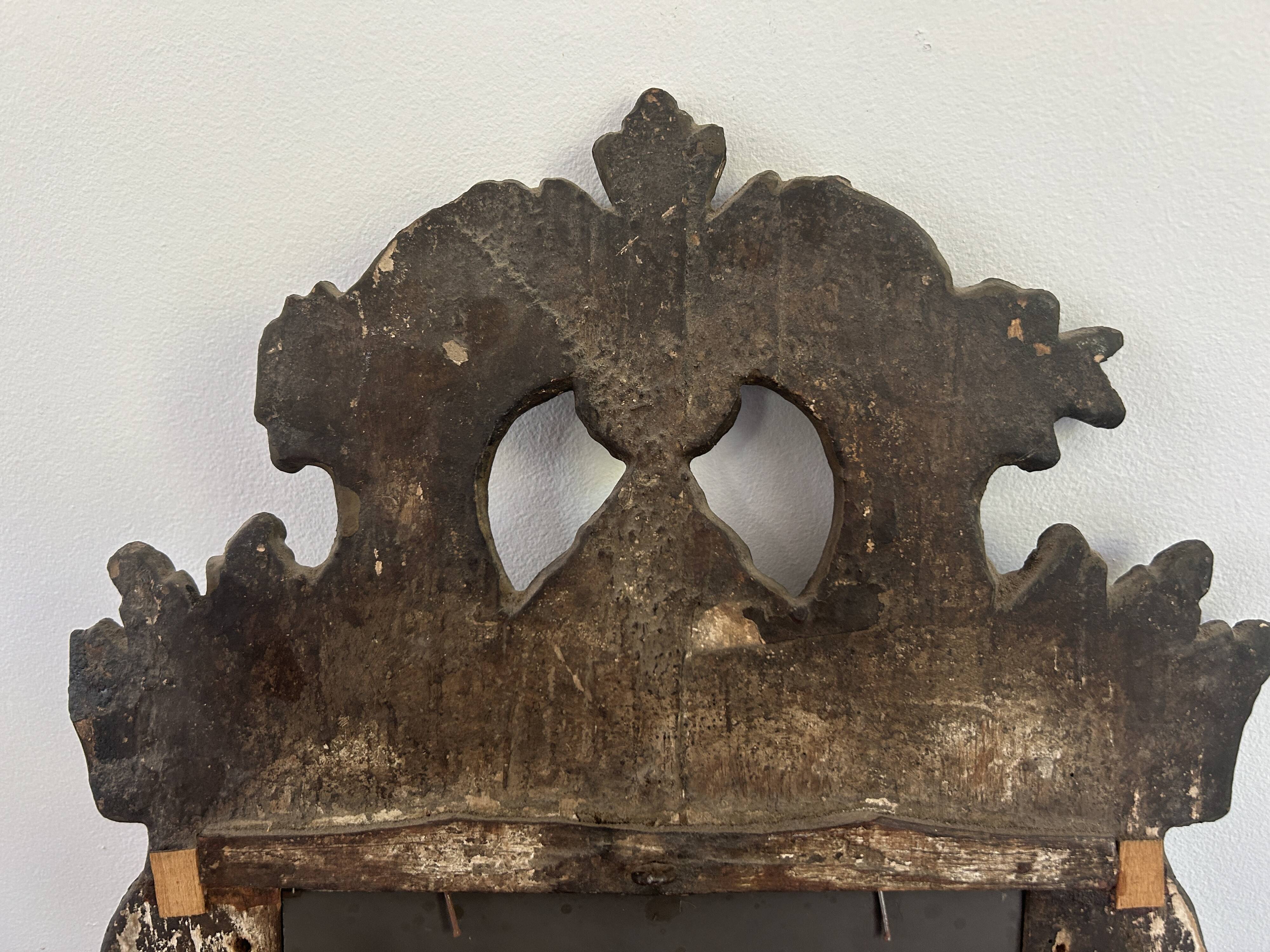 Miroir italien en bois du 18ème siècle