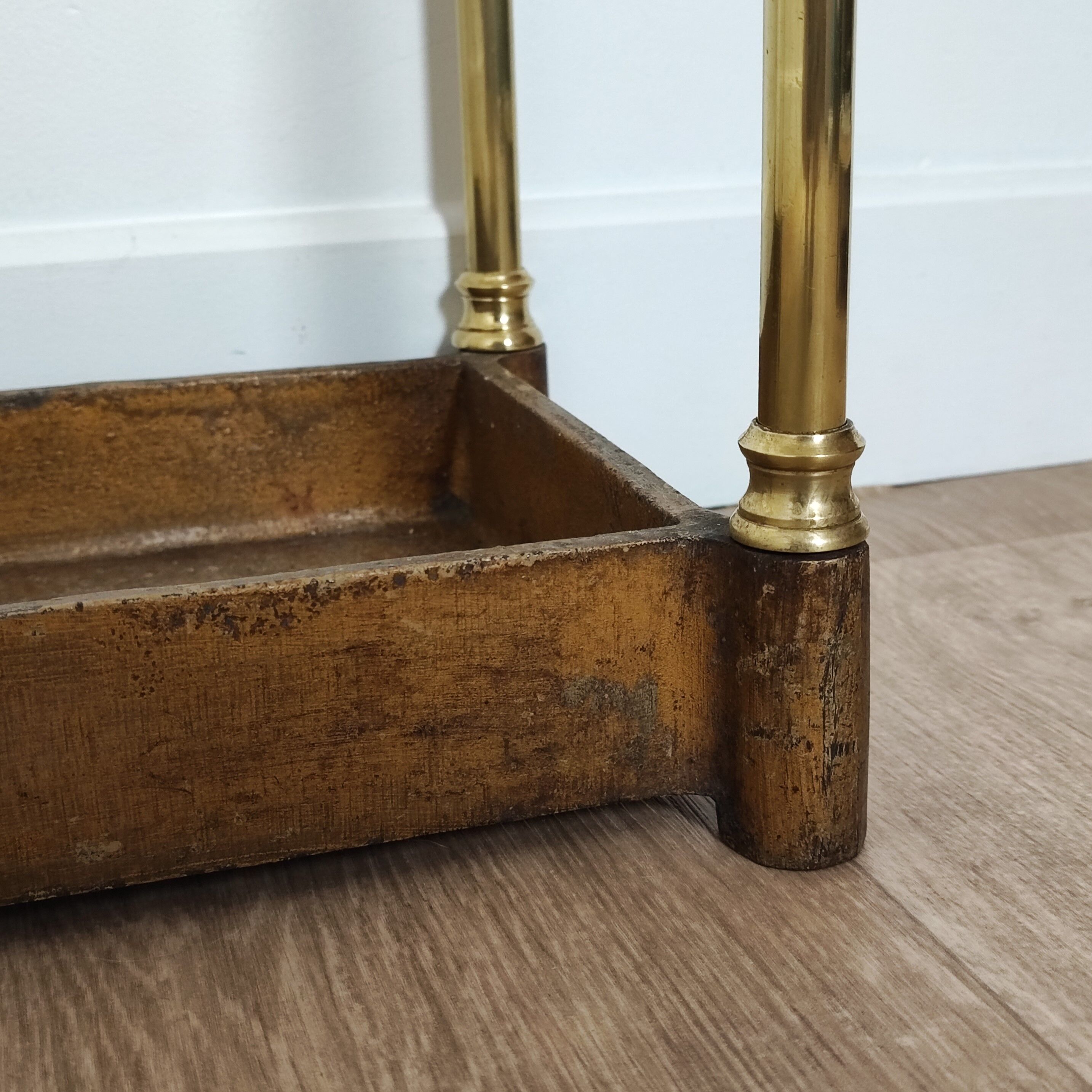 Brass umbrella holder