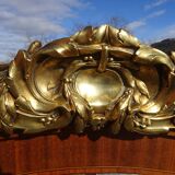 Ancienne armoire de style Louis XVI avec marqueterie et bronzes