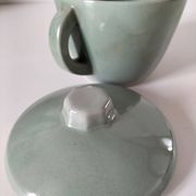 Covered sugar bowl in celadon ceramic – modernist lines