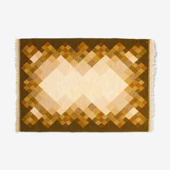 Scandinavian 20th century modern rug by Britta Swefors. 233 X 167 cm (91.73 X 65.75 in).