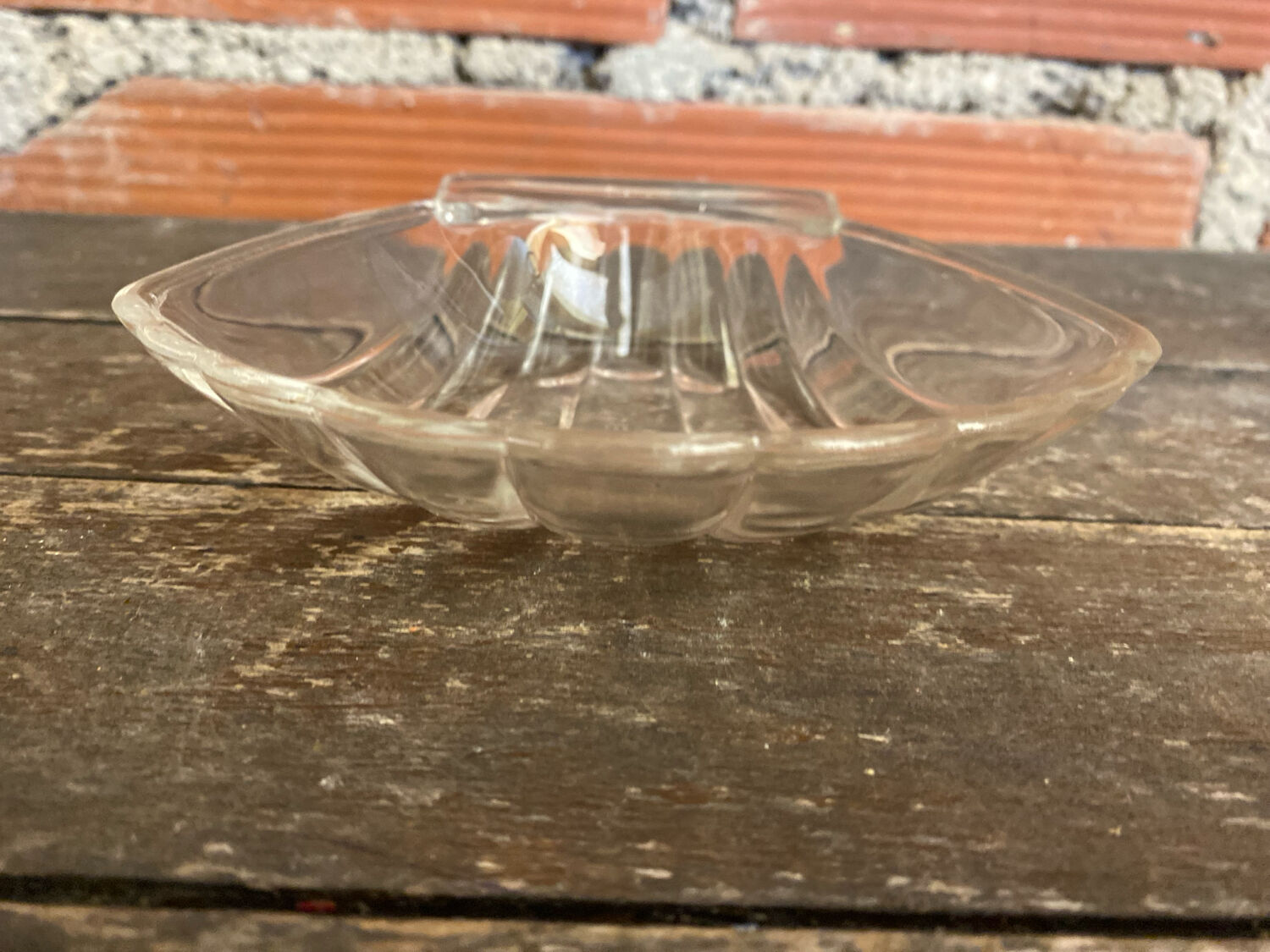 Series 11 PYREX Shell-Shaped Scallop Dishes Moulded Glass France