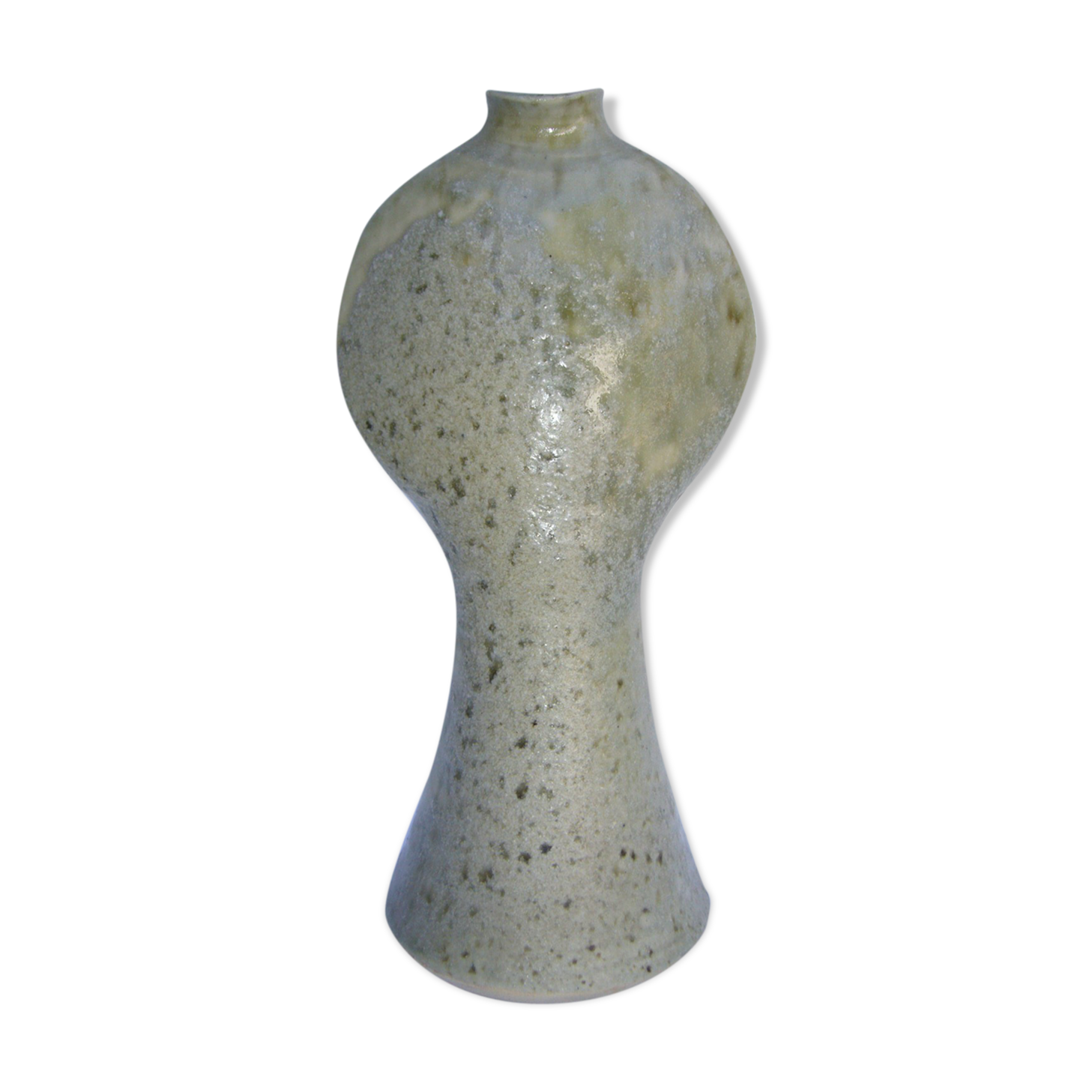 ceramic vase forming a woman bust
