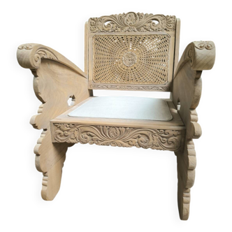 Colonial armchair in teak from Ceylon