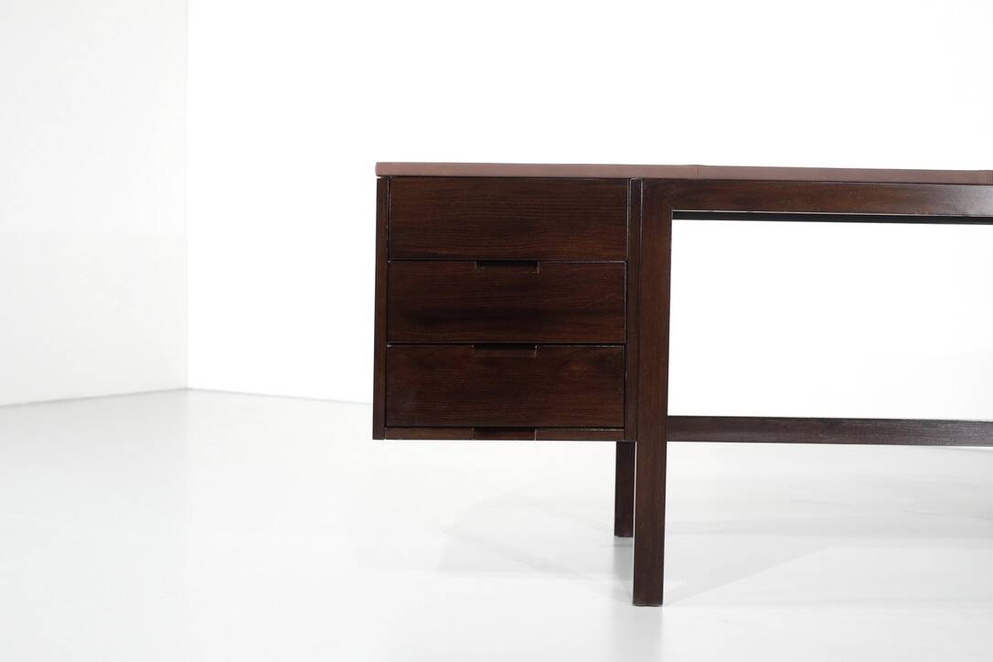 Canaan desk in wood and leather by Marcel Breuer for Gavina, Italy 1950s.